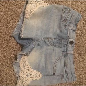 Lace short